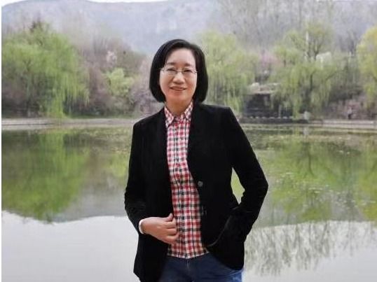 院长兼党总支副书记:王凤苓