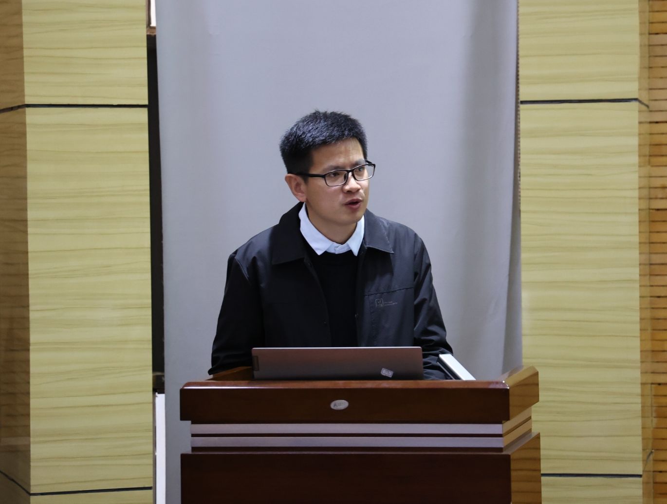 副院长:周连华